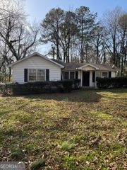 1027 N Born Road, Stone Mountain, GA 30088