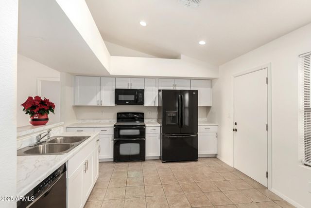 2702 E CATHEDRAL ROCK Drive, Phoenix, AZ 85048