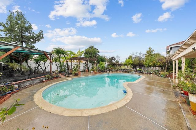 19320 Totem Court, Riverside, CA 92508