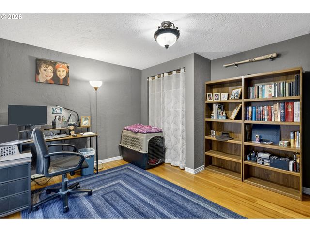 2088 OAK St, West Linn, OR 97068