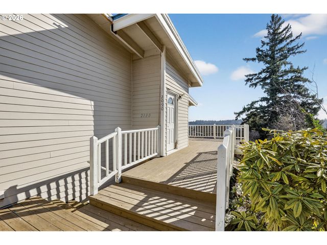 2088 OAK St, West Linn, OR 97068