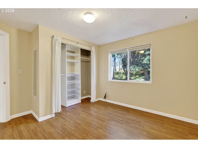 2088 OAK St, West Linn, OR 97068