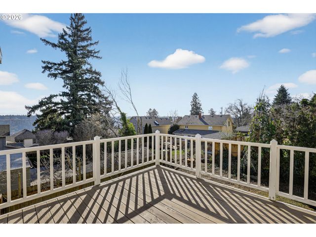 2088 OAK St, West Linn, OR 97068