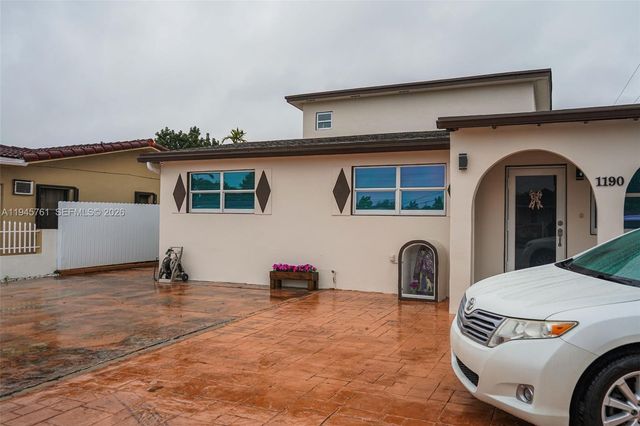 1190 W 33rd St, Hialeah, FL 33012