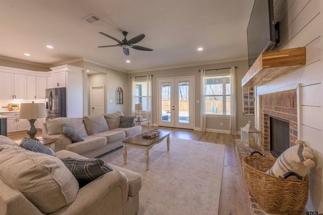 105 Heritage Way, Bullard, TX 75757