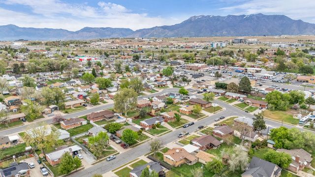 112 W 350 N, Clearfield, UT 84015