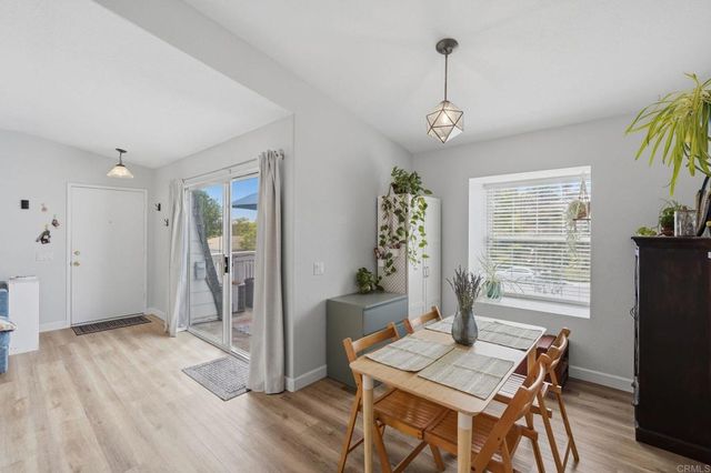 5064 Via Manos F, Oceanside, CA 92057
