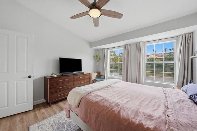 5064 Via Manos F, Oceanside, CA 92057