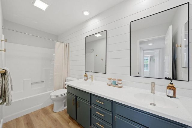 5064 Via Manos F, Oceanside, CA 92057
