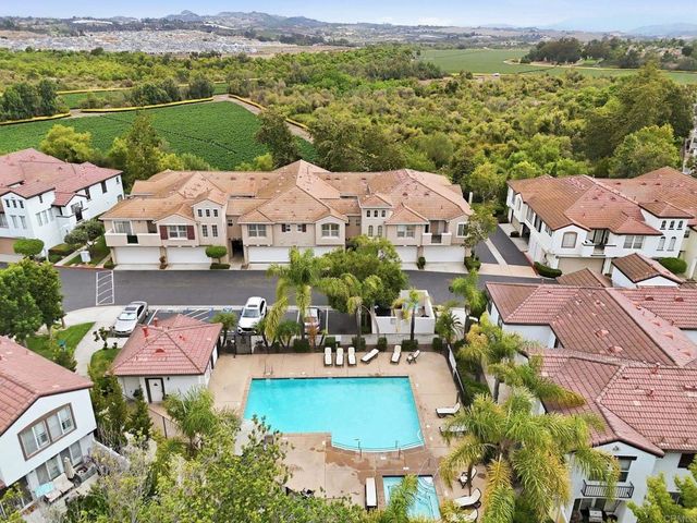 5064 Via Manos F, Oceanside, CA 92057