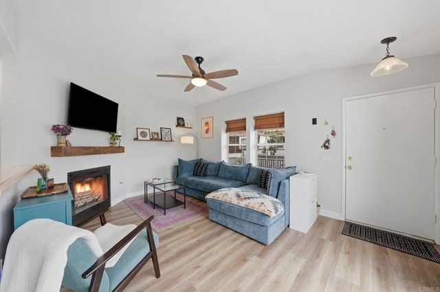 5064 Via Manos F, Oceanside, CA 92057