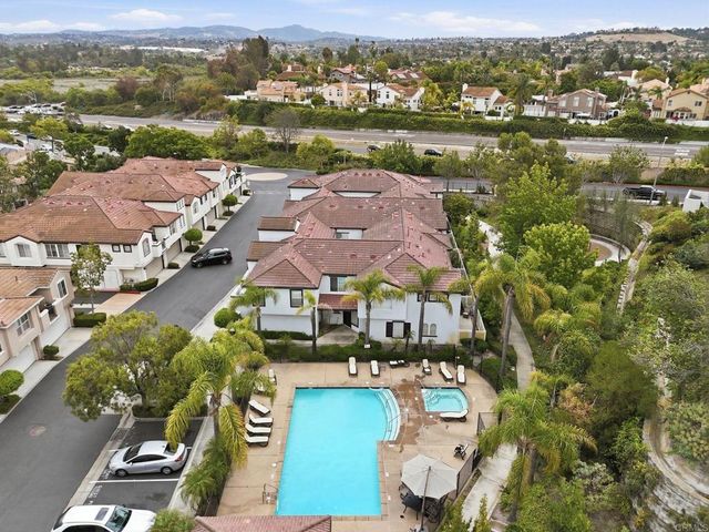 5064 Via Manos F, Oceanside, CA 92057