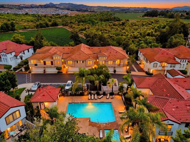 5064 Via Manos F, Oceanside, CA 92057