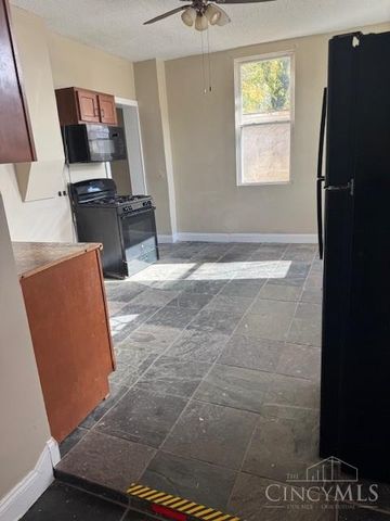 224 Dorchester Avenue, Cincinnati, OH 45219