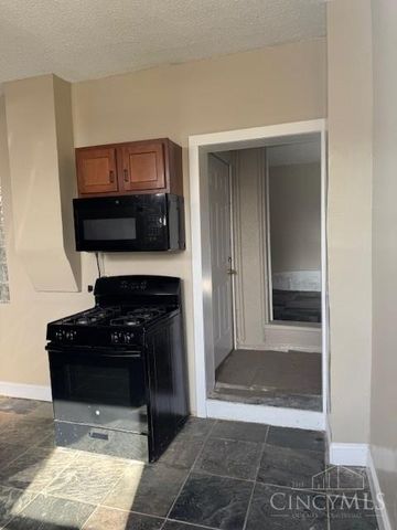 224 Dorchester Avenue, Cincinnati, OH 45219