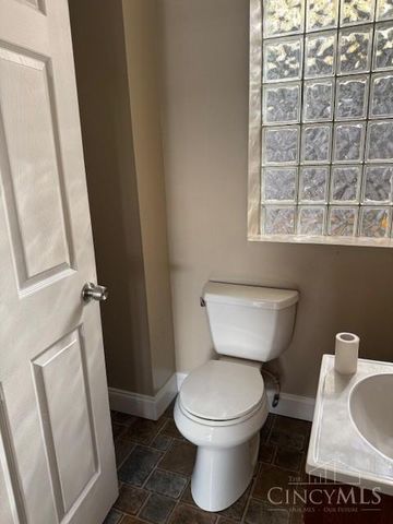 224 Dorchester Avenue, Cincinnati, OH 45219