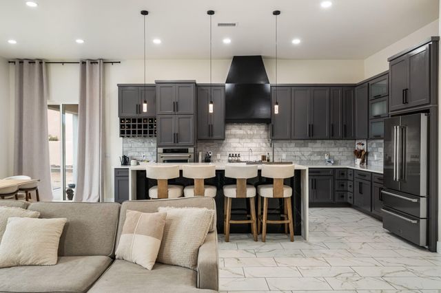 825 3rd Street NE, Rio Rancho, NM 87124