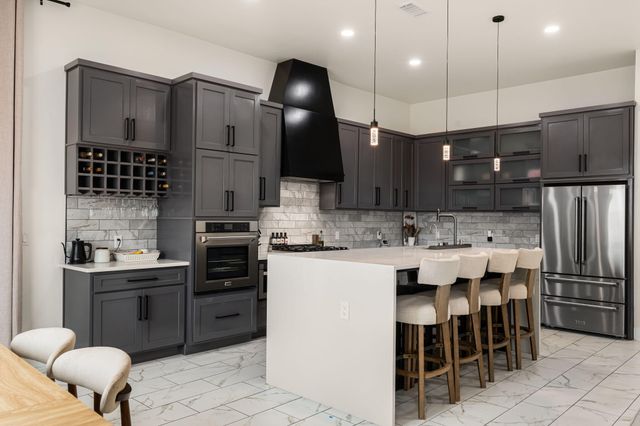 825 3rd Street NE, Rio Rancho, NM 87124