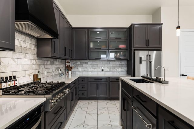 825 3rd Street NE, Rio Rancho, NM 87124