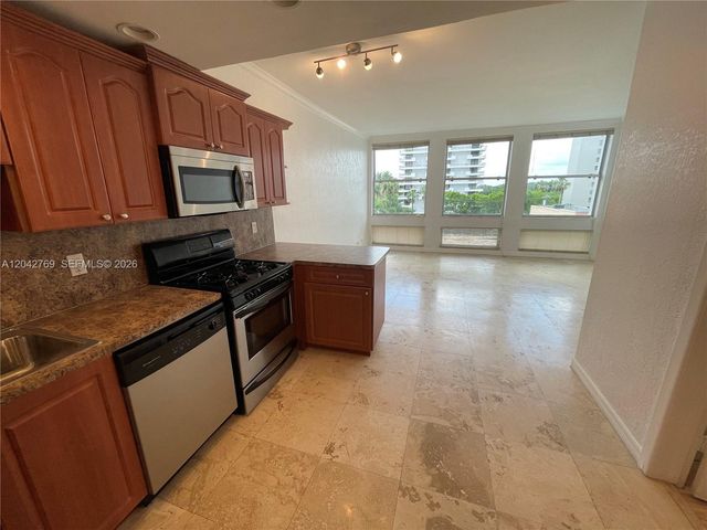 700 Biltmore Way 414, Coral Gables, FL 33134