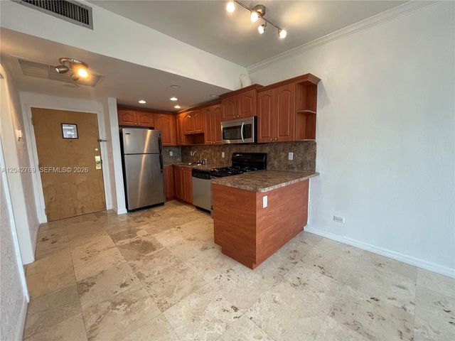700 Biltmore Way 414, Coral Gables, FL 33134