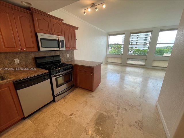 700 Biltmore Way 414, Coral Gables, FL 33134