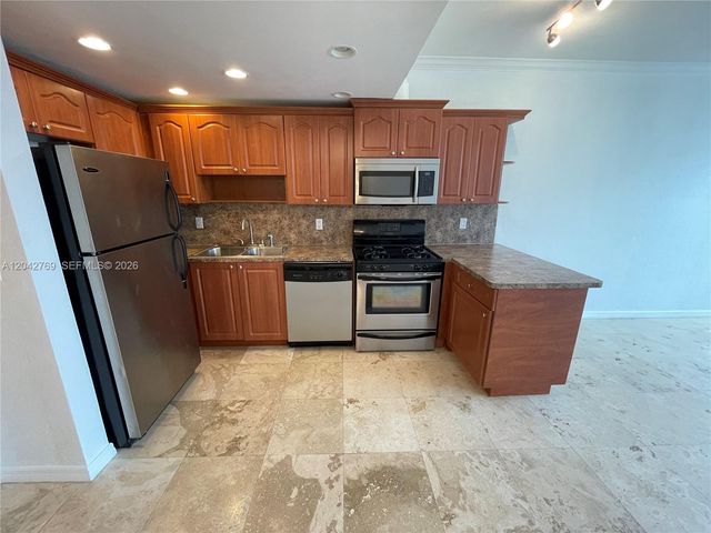 700 Biltmore Way 414, Coral Gables, FL 33134