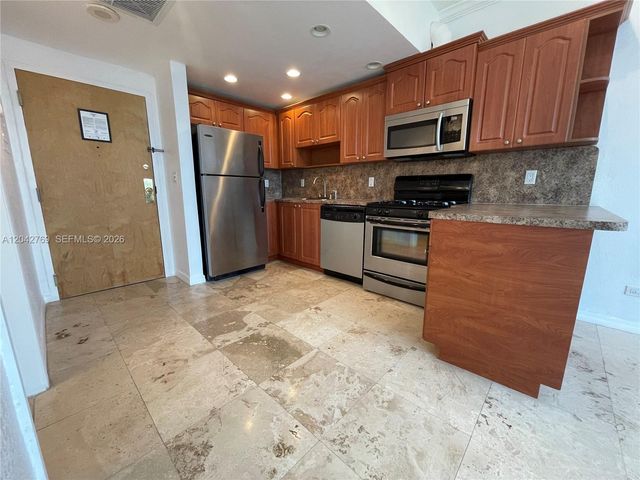 700 Biltmore Way 414, Coral Gables, FL 33134