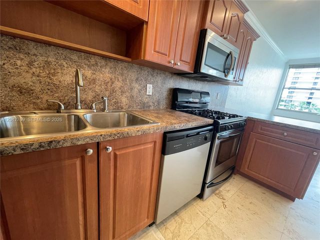 700 Biltmore Way 414, Coral Gables, FL 33134
