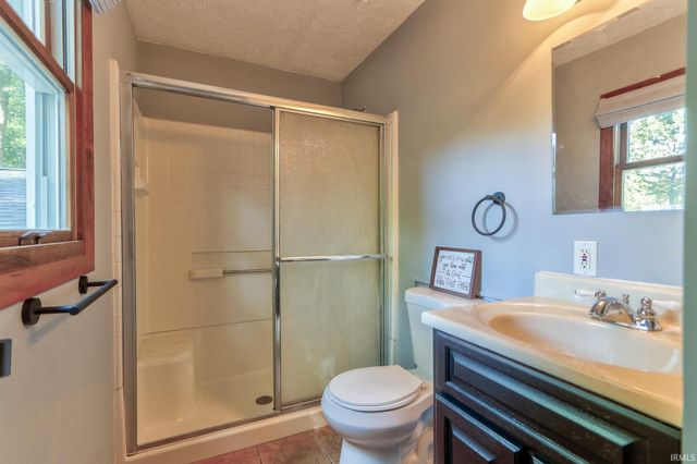 9301 Damm Road, Wadesville, IN 47638