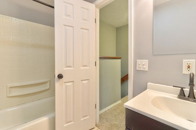 9301 Damm Road, Wadesville, IN 47638