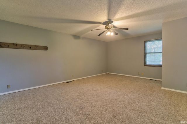 9301 Damm Road, Wadesville, IN 47638