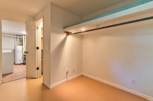 9301 Damm Road, Wadesville, IN 47638