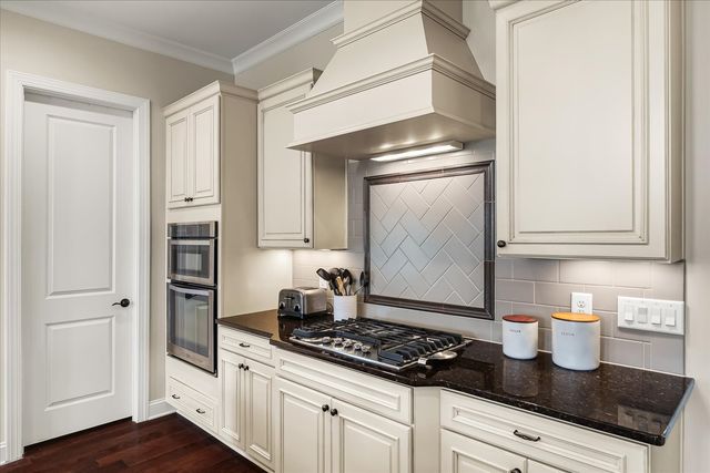 1846 Longmoore Ln, Brentwood, TN 37027