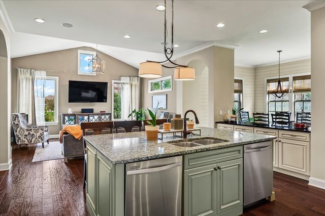 1846 Longmoore Ln, Brentwood, TN 37027