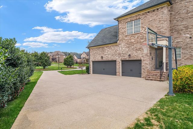 1846 Longmoore Ln, Brentwood, TN 37027