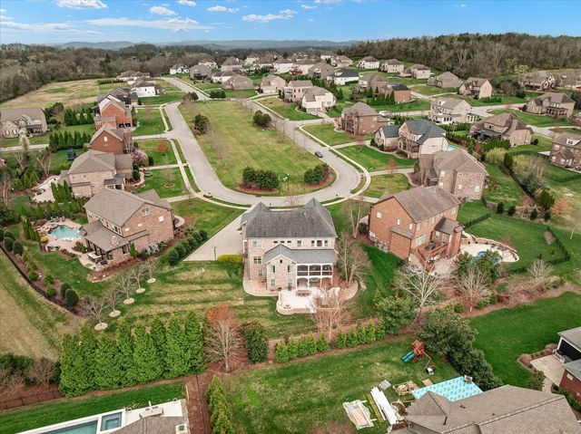 1846 Longmoore Ln, Brentwood, TN 37027