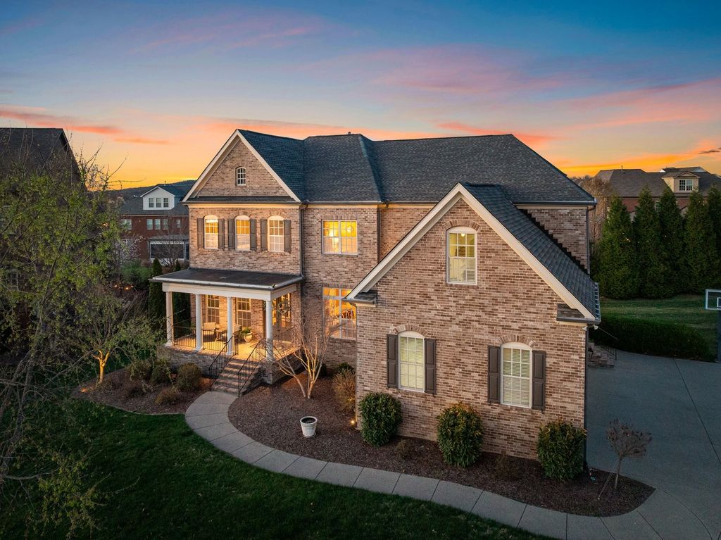 1846 Longmoore Ln, Brentwood, TN 37027