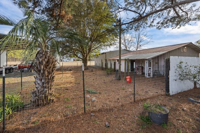 477 Grooms Road, Cross, SC 29436