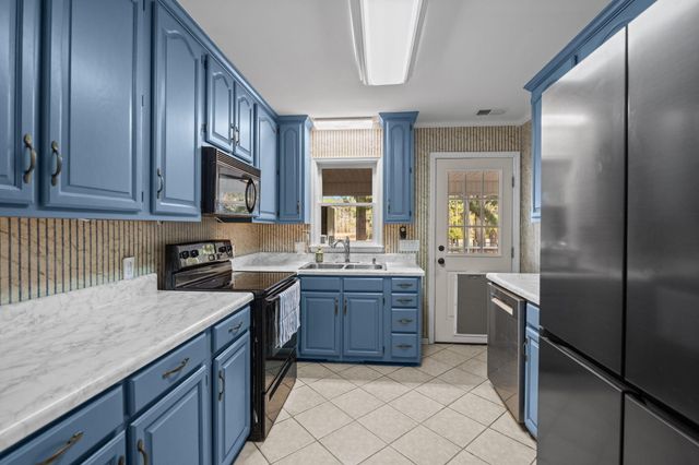 477 Grooms Road, Cross, SC 29436