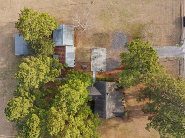 477 Grooms Road, Cross, SC 29436