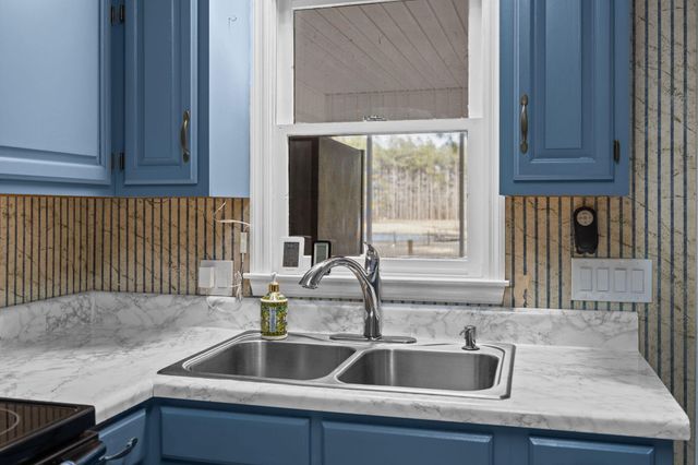 477 Grooms Road, Cross, SC 29436