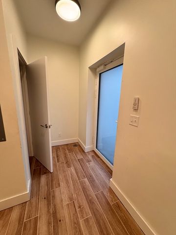 245 Norwell St 1, Boston, MA 02124