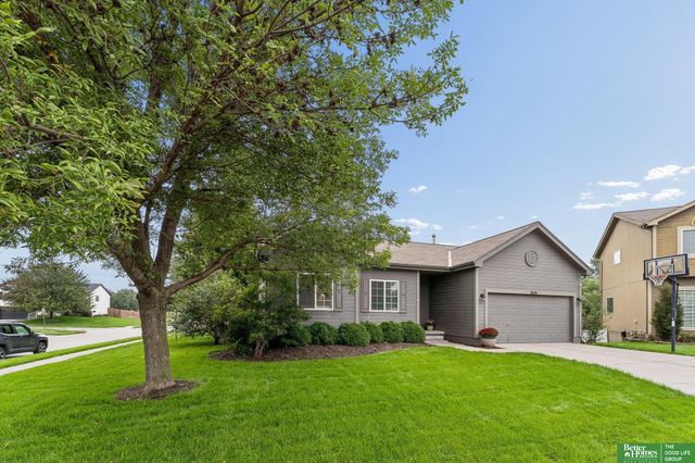 11655 Willow Park Drive, Gretna, NE 68028