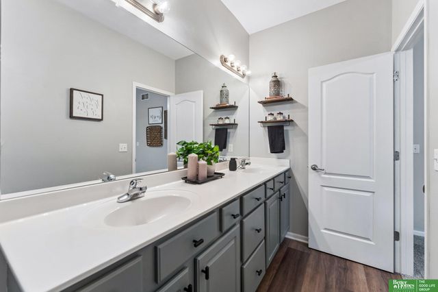 11655 Willow Park Drive, Gretna, NE 68028