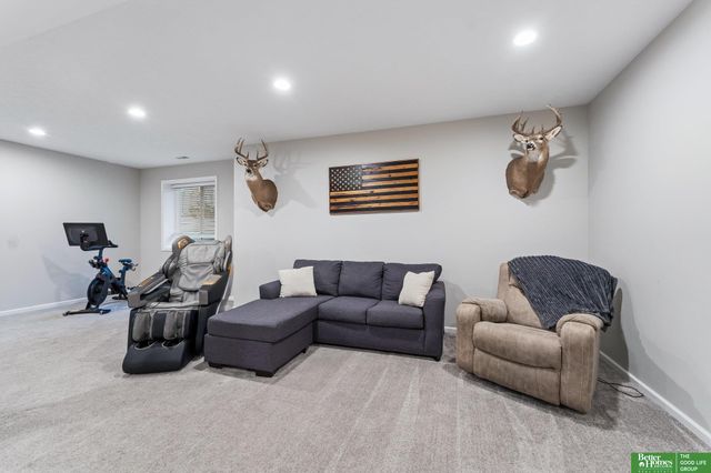 11655 Willow Park Drive, Gretna, NE 68028