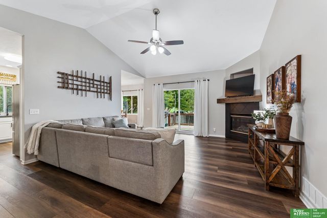 11655 Willow Park Drive, Gretna, NE 68028