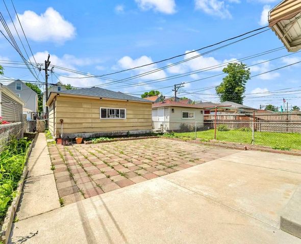 4542 S Mozart Street, Chicago, IL 60632