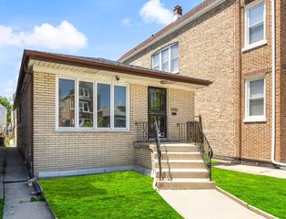 4542 S Mozart Street, Chicago, IL 60632