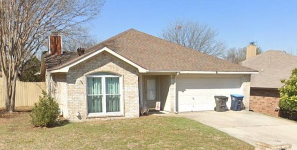 708 Lionel Way, Fort Worth, TX 76108